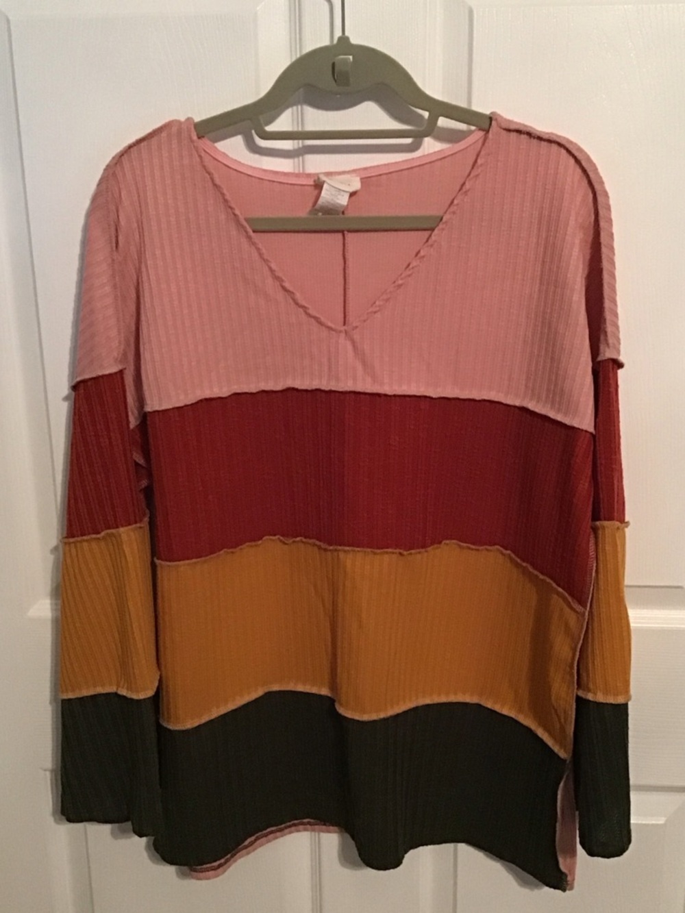 Bibi Women’s Long Sleeve V-neck multi-colored XL EUC
